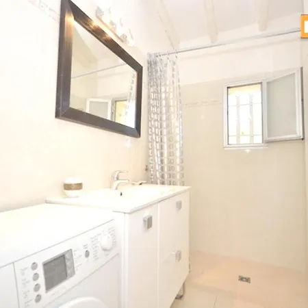 Maison Charmante A Avec Piscine Partagee 펜션 *