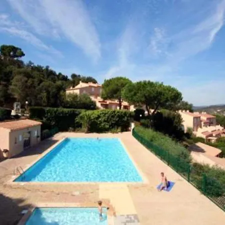 Maison Charmante A Avec Piscine Partagee