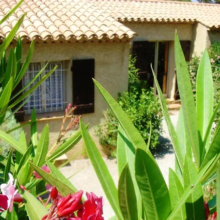 Maison Charmante A Avec Piscine Partagee 생트막시메