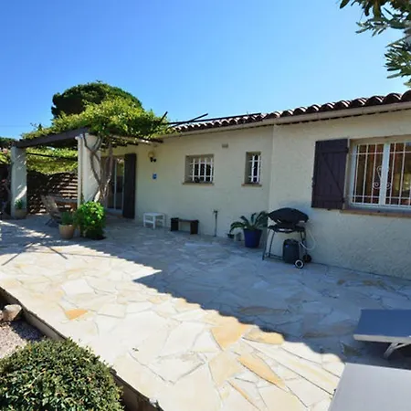 Maison Charmante A Avec Piscine Partagee Vakantiehuis