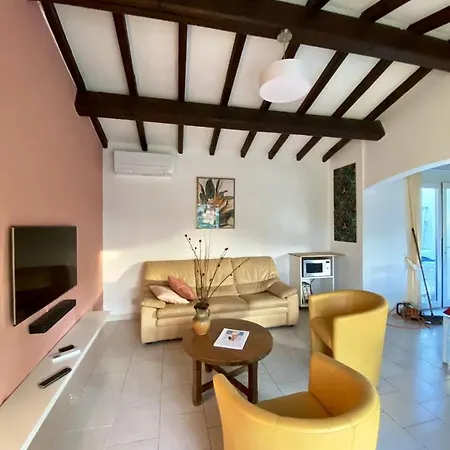 Prázdninový dům Maison Charmante A Avec Piscine Partagee Sainte-Maxime